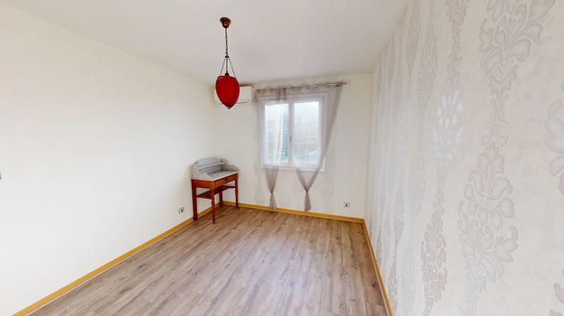 Maison - 98 m² - 5 pièces