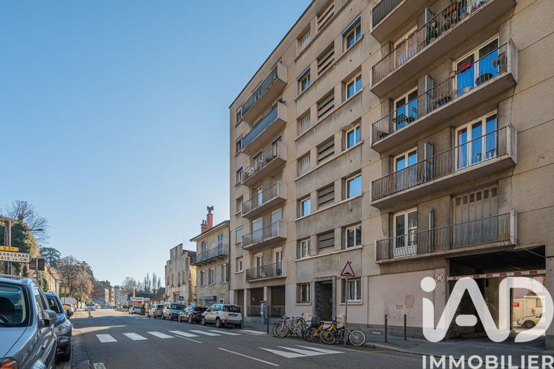 Appartement - 81 m² - 4 pièces