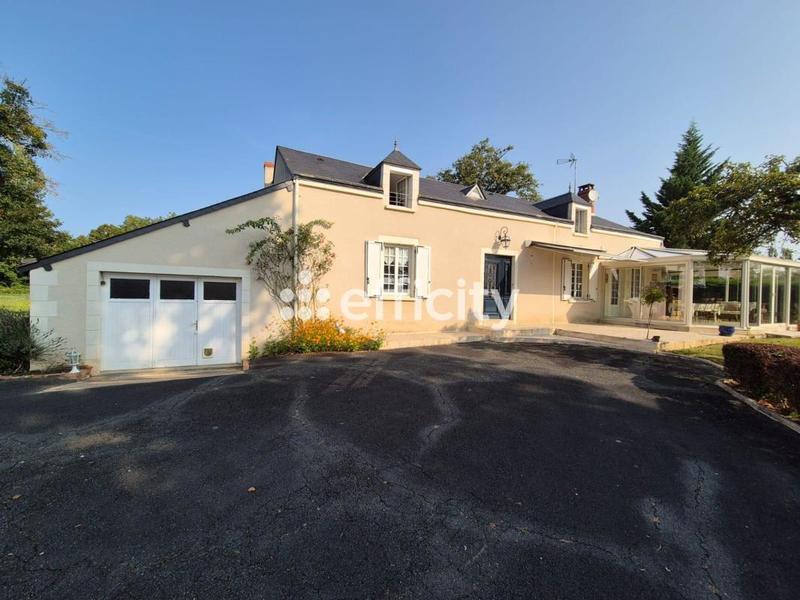 Maison - 175 m² - 9 pièces