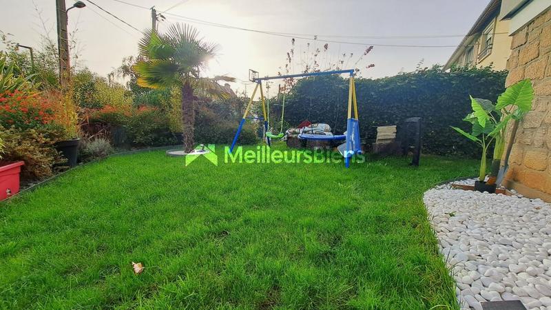 Maison - 219 m² - 8 pièces