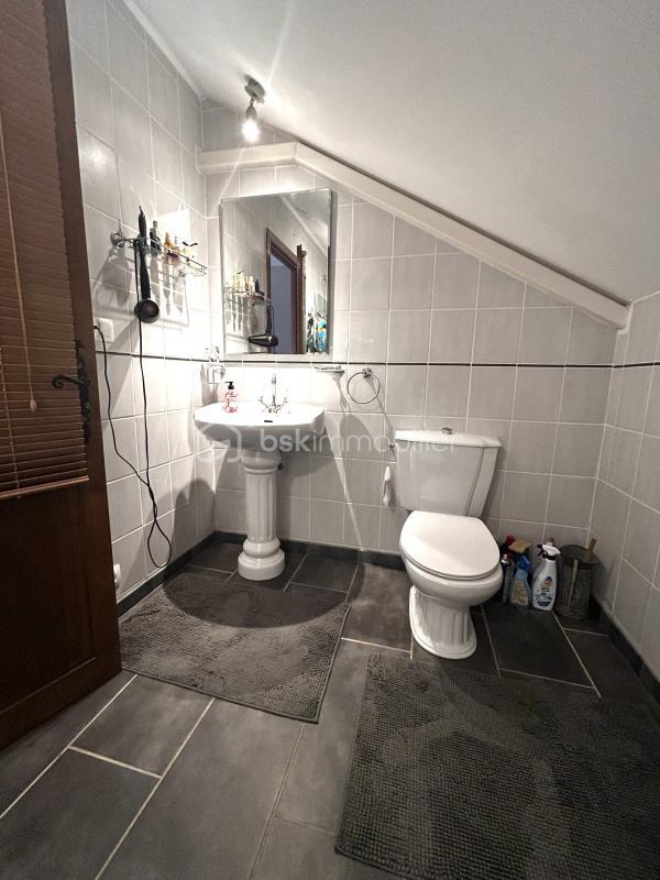 Demeure - 175 m² - 6 pièces