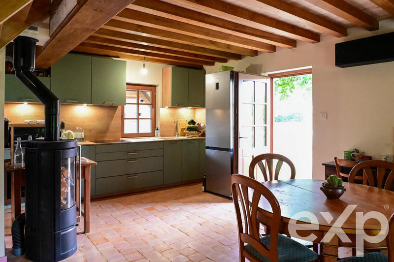 Maison - 200 m² - 8 pièces