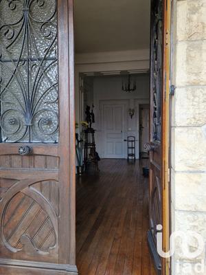 Maison - 270 m² - 16 pièces