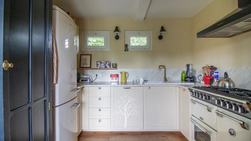 Chaumière - 90 m² - 3 pièces