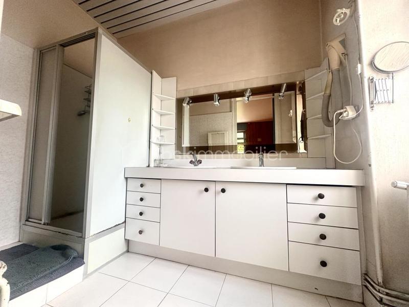 Demeure - 298 m² - 12 pièces