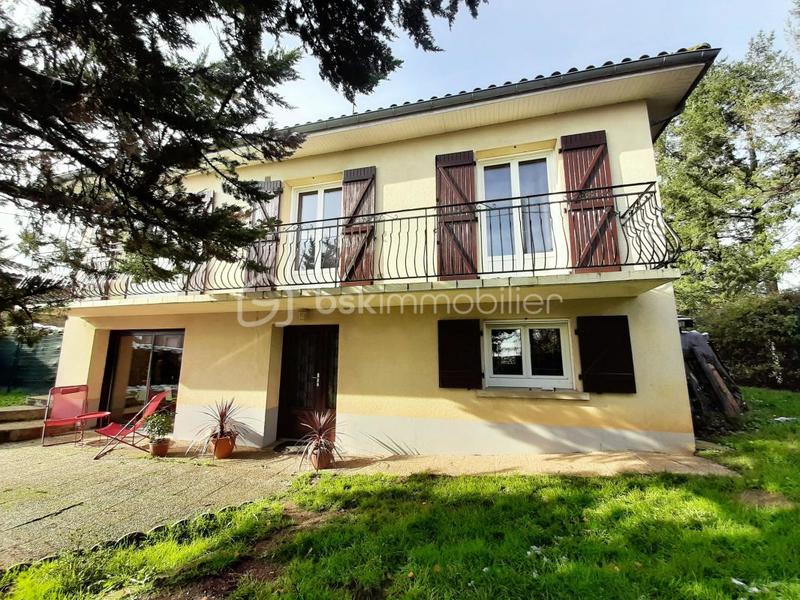 Maison traditionnelle - 117 m² - 6 pièces