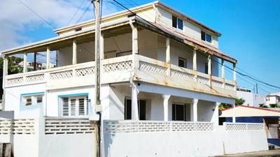 Immeuble - 241 m² - 11 pièces