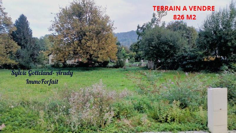 Terrain - 826 m²