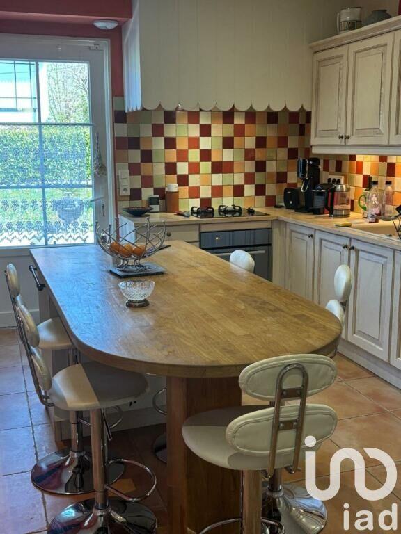 Maison - 197 m² - 6 pièces