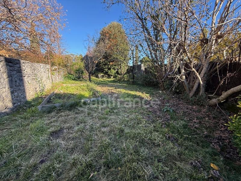 Terrain constructible - 781 m²