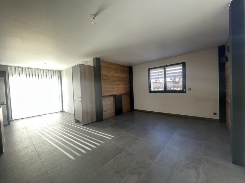 Maison contemporaine - 111 m² - 5 pièces