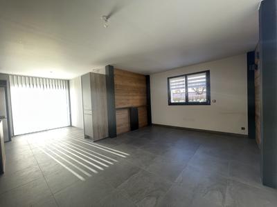 Maison contemporaine - 111 m² - 5 pièces