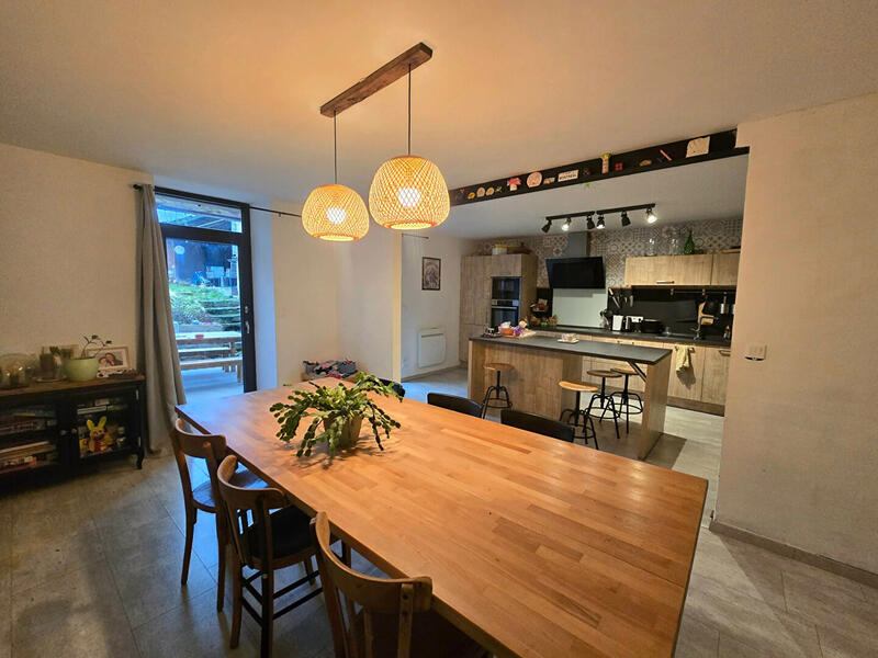 Maison - 150 m² - 5 pièces