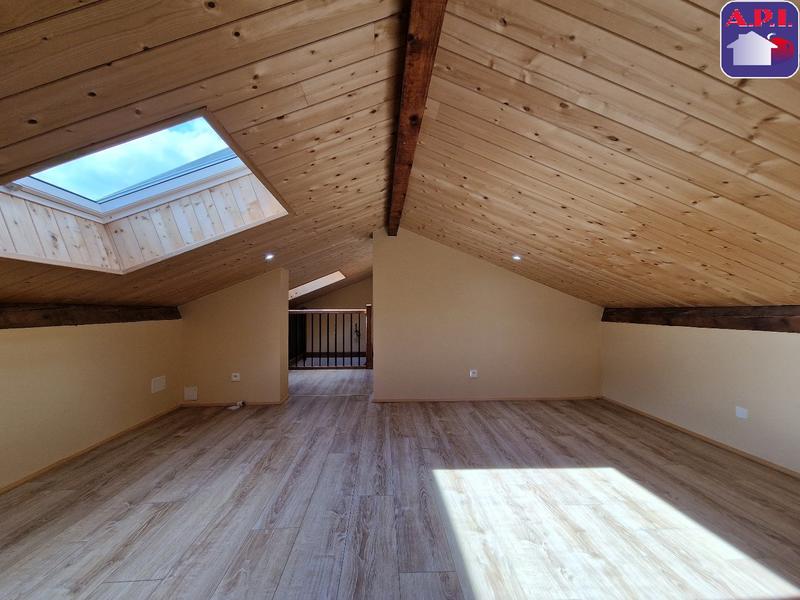 Maison - 137 m² - 5 pièces