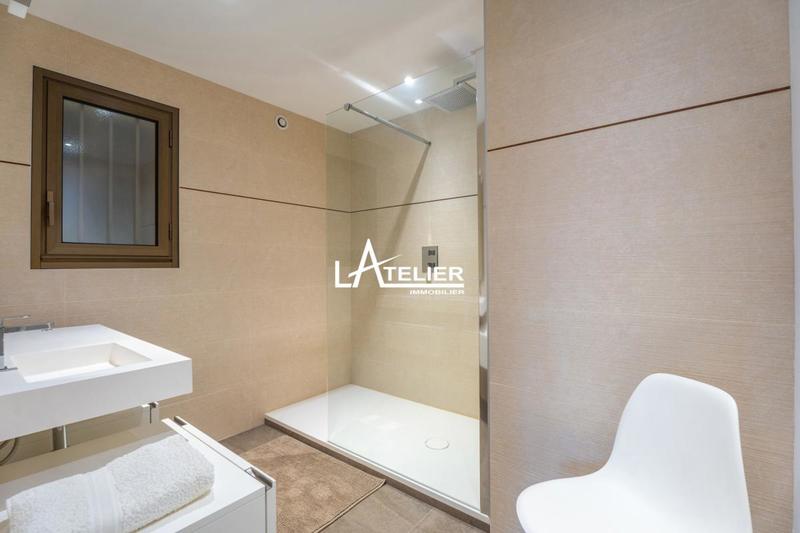 Propriété - 173 m² - 6 pièces