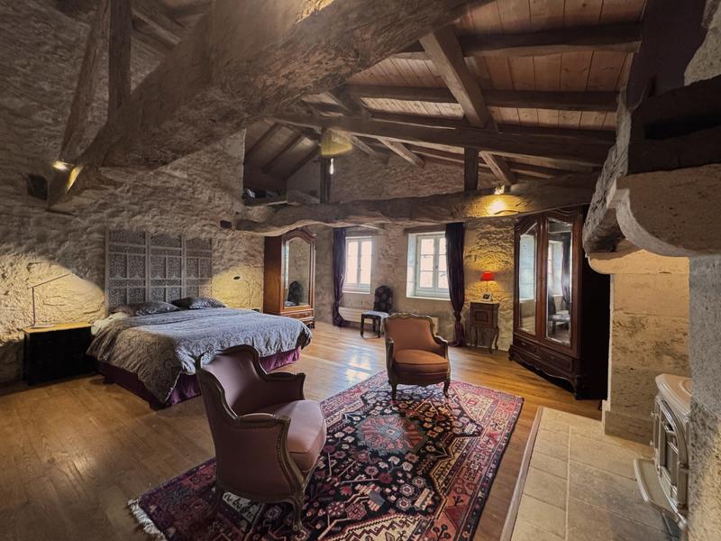 Maison - 321 m² - 10 pièces