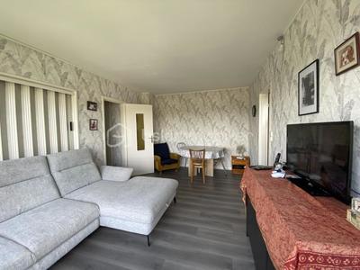 Appartement - 80 m² - 5 pièces