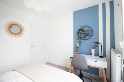 Chambre - 10 m² - 5 pièces