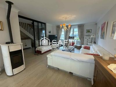 Maison - 140 m² - 5 pièces