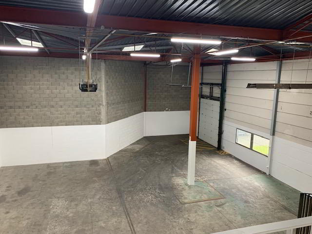 Local d'activité / Entrepôt - 462 m²