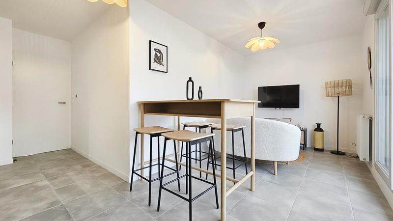 Chambre - 9 m² - 1 pièce