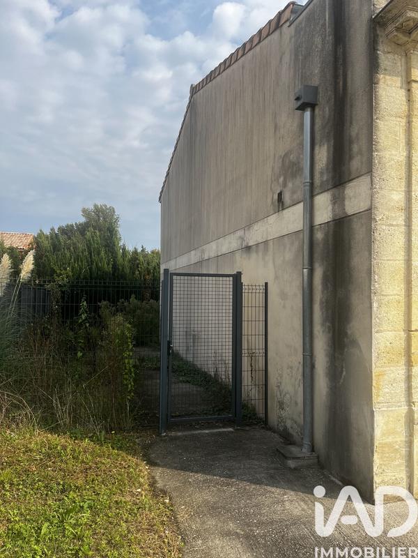 Maison - 300 m² - 4 pièces