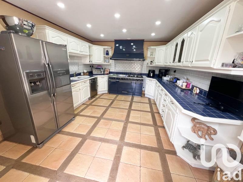 Maison - 350 m² - 9 pièces