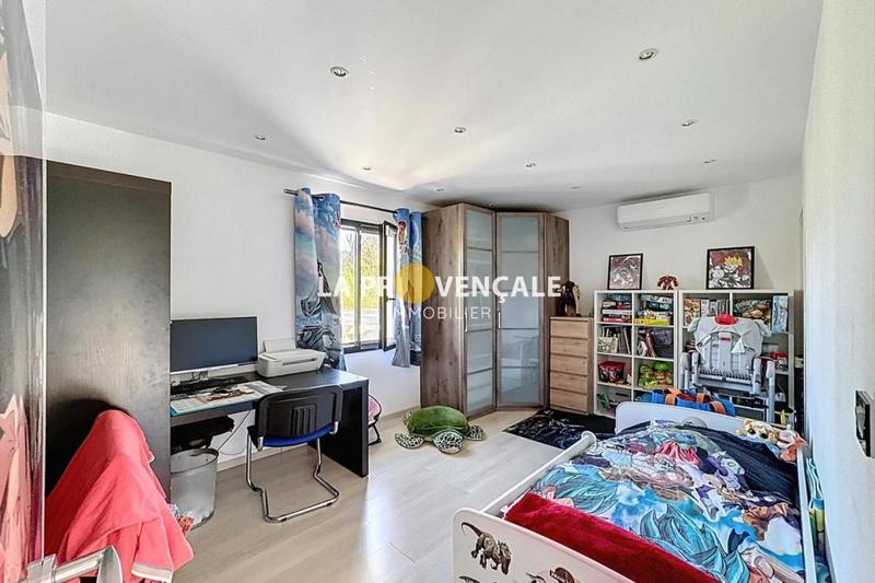 Villa - 143 m² - 5 pièces