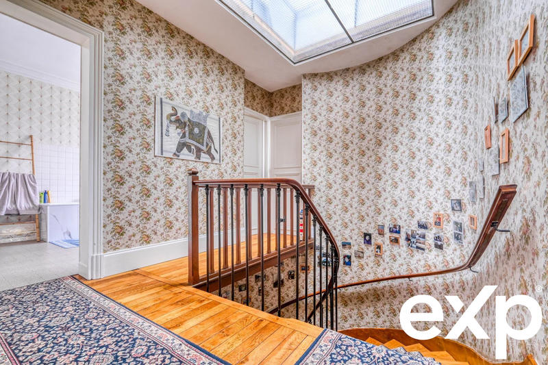 Maison - 500 m² - 14 pièces