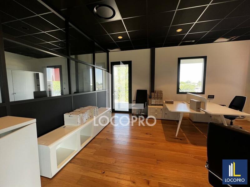 Local d'activité / Entrepôt - 1 293 m²