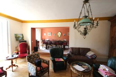 Propriété - 154 m² - 6 pièces