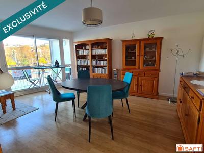 Appartement - 93 m² - 4 pièces