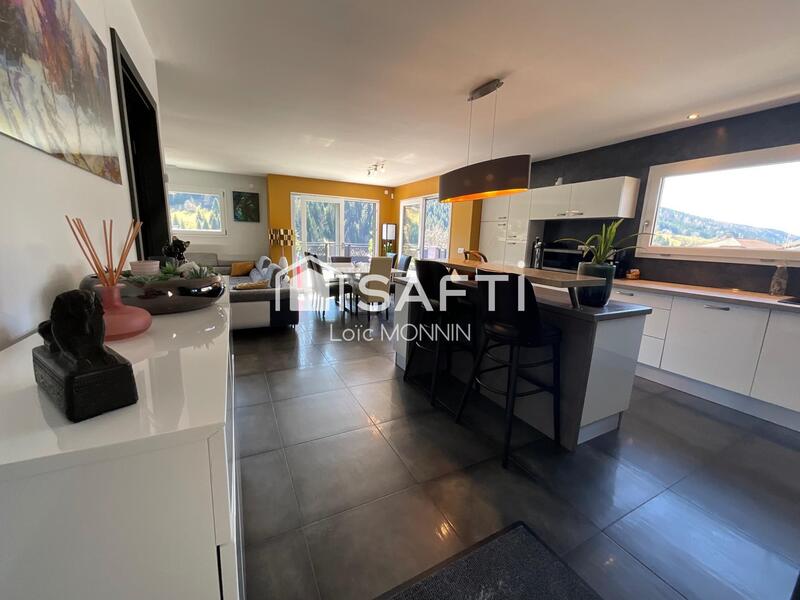 Maison - 102 m² - 5 pièces