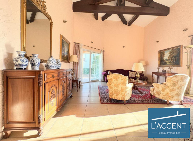 Villa - 240 m² - 7 pièces