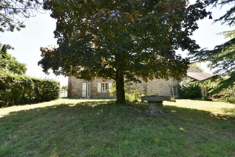 Maison - 258 m² - 10 pièces