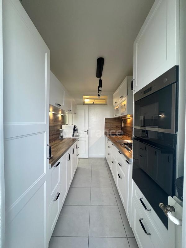 Appartement - 67 m² - 4 pièces