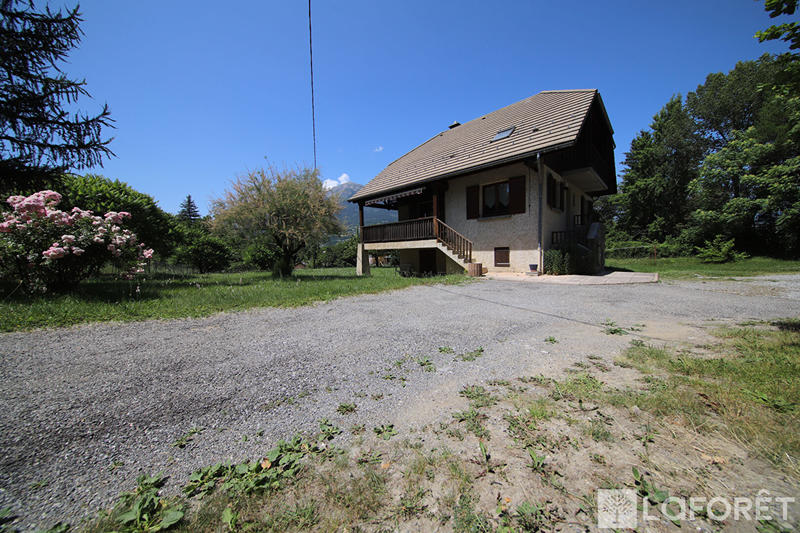 Maison - 180 m² - 6 pièces