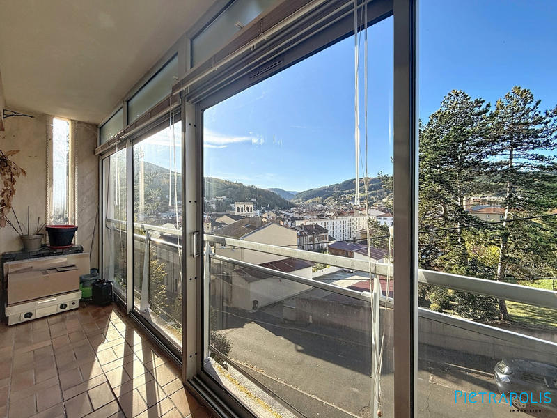 Appartement - 81 m² - 3 pièces