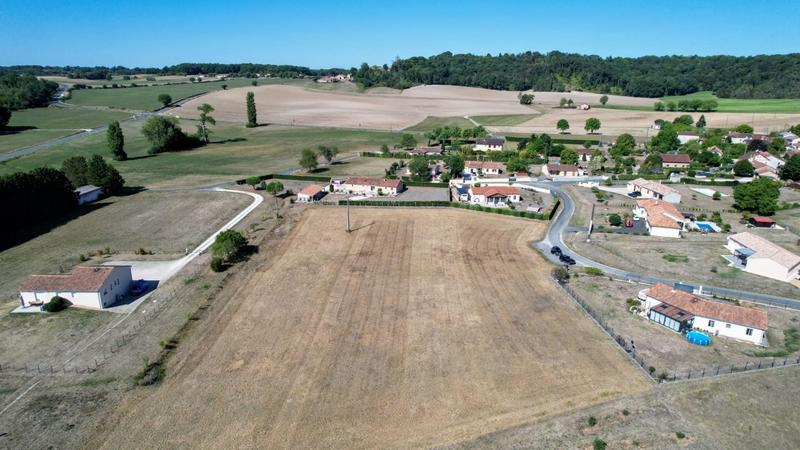 Terrain - 10 068 m²