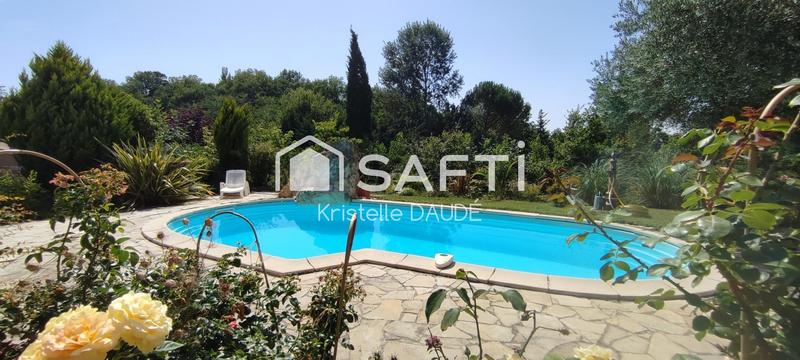 Maison - 210 m² - 6 pièces