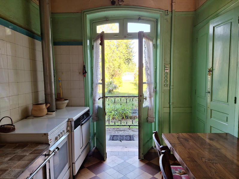 Propriété - 170 m² - 6 pièces