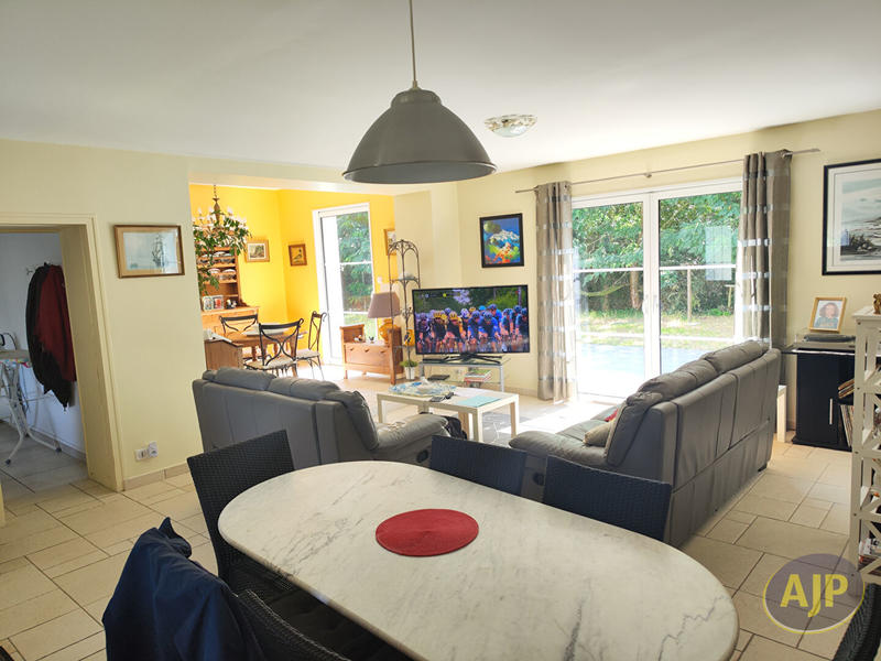 Maison - 136 m² - 6 pièces