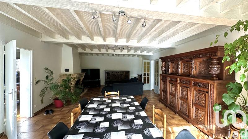 Maison - 260 m² - 9 pièces