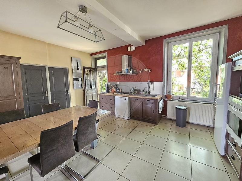 Maison en pierre - 196 m² - 5 pièces