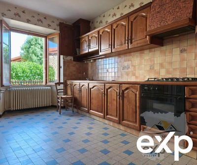 Maison traditionnelle - 125 m² - 6 pièces