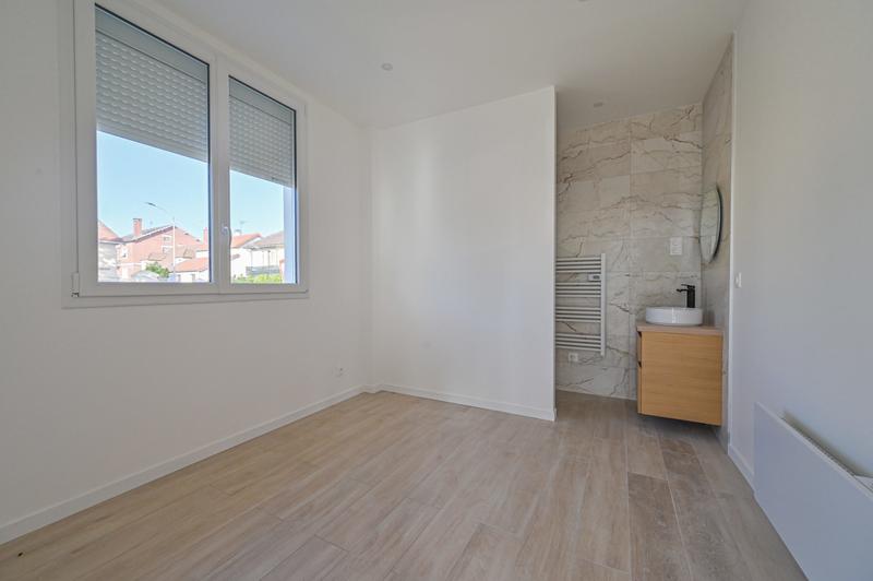 Maison contemporaine - 200 m² - 7 pièces