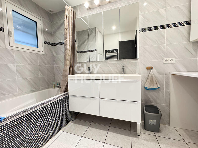 Maison - 106 m² - 6 pièces