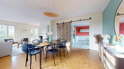 Maison - 225 m² - 8 pièces