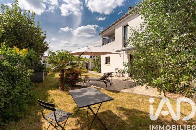 Maison - 166 m² - 6 pièces