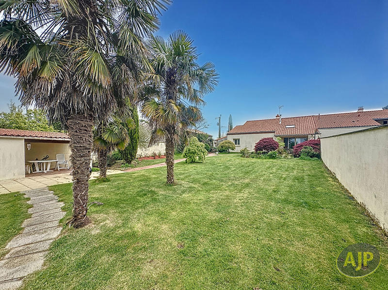 Maison - 152 m² - 6 pièces